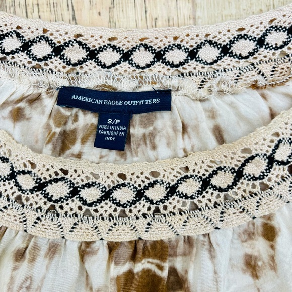 A&E crochet trim tie dye top - Picture 2 of 5